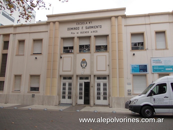 Foto: San Martin - Escuela Sarmiento - San Martin (Buenos Aires), Argentina