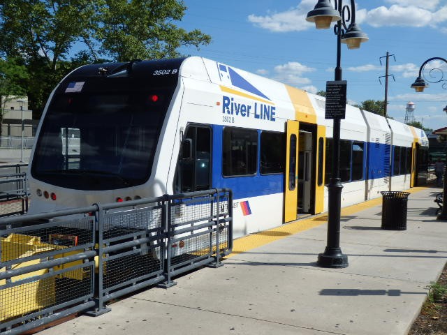 Foto: tren de la River Line (NJ Transit) - Trenton (New Jersey), Estados Unidos