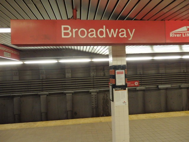 Foto: estación del tren PATCO (Port Authority Transit Corporation) - Camden (New Jersey), Estados Unidos