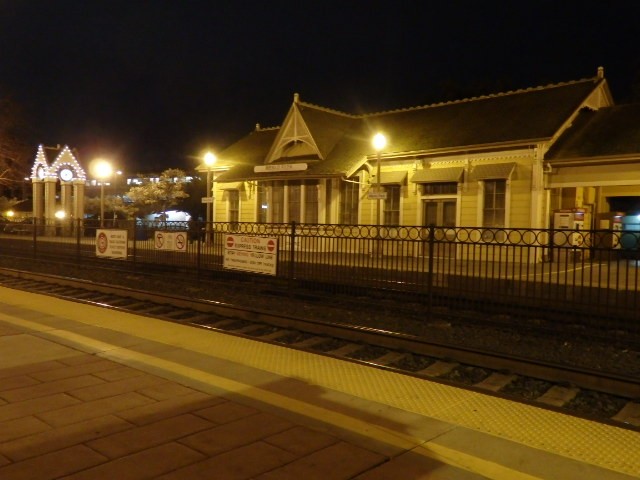 Foto: estación de Caltrain - Menlo Park (California), Estados Unidos