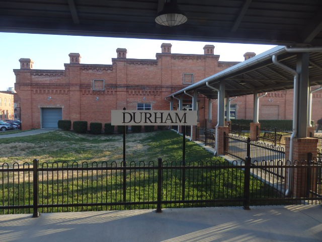 Foto: estación de Amtrak y NCRR - Durham (North Carolina), Estados Unidos