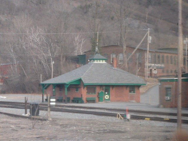 Foto: estación de un ex ferrocarril estacional - Bellows Falls (Vermont), Estados Unidos