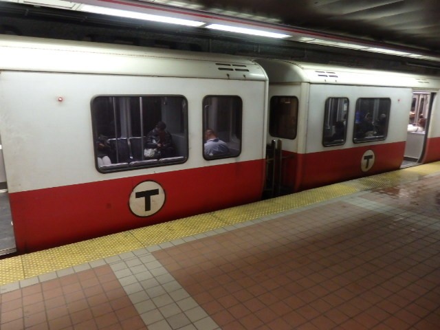 Foto: estación South Station de la Línea Roja del subte - Boston (Massachusetts), Estados Unidos