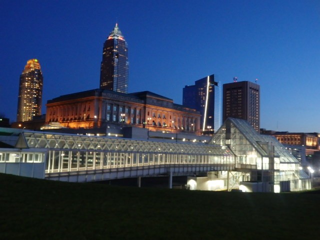 Foto: estación North Coast del metro liviano - Cleveland (Ohio), Estados Unidos