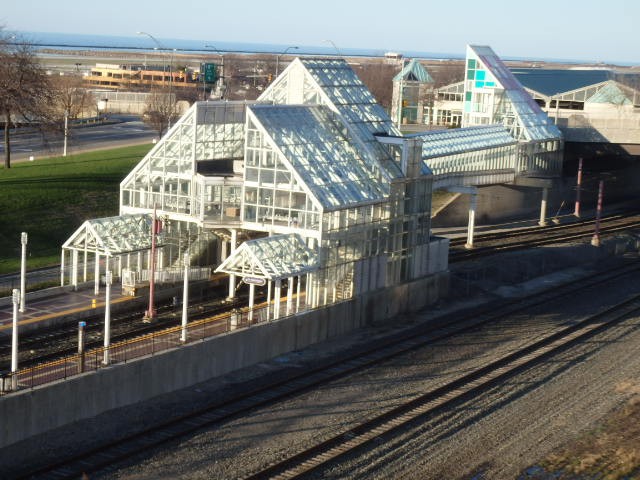 Foto: estación North Coast del metro liviano - Cleveland (Ohio), Estados Unidos