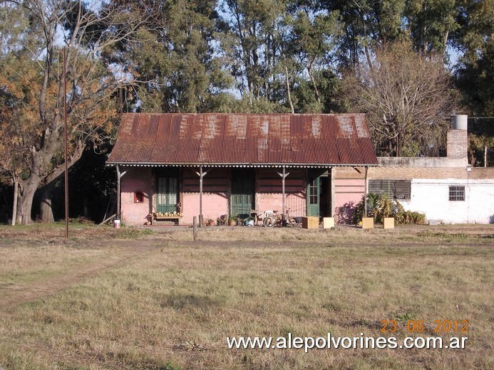 Foto: Estacion Etchegoyen - Etchegoyen (Buenos Aires), Argentina