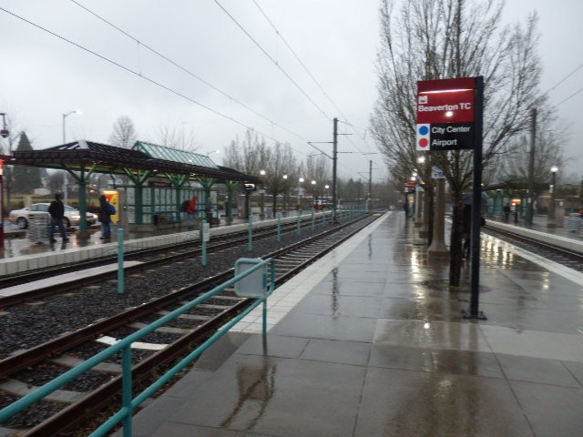 Foto: estación Beaverton Transit Center del metrotranvía MAX - Beaverton (Oregon), Estados Unidos