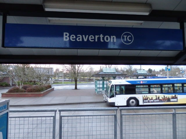 Foto: nomenclador de la estación del WES - Beaverton (Oregon), Estados Unidos