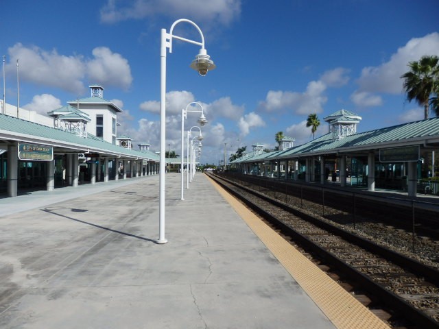 Foto: estación de Tri-Rail - Dania Beach (Florida), Estados Unidos