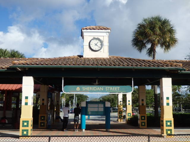 Foto: estación de Amtrak y Tri-Rail - Hollywood (Florida), Estados Unidos