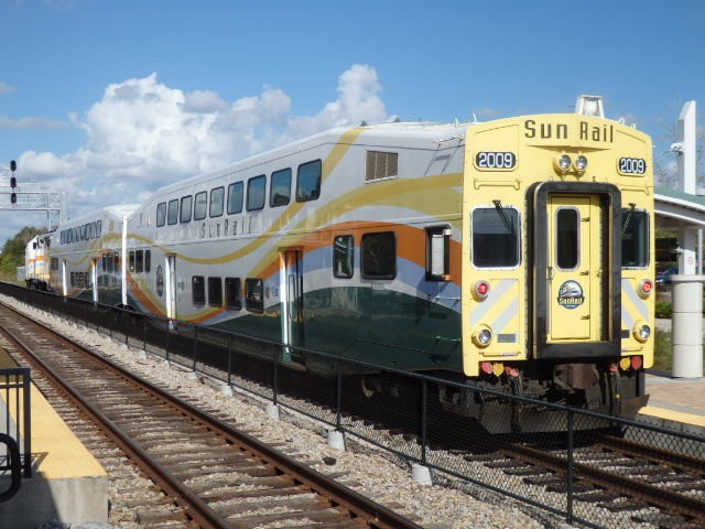 Foto: estación Sand Lake Road, de Tri-Rail - Pine Castle (Florida), Estados Unidos