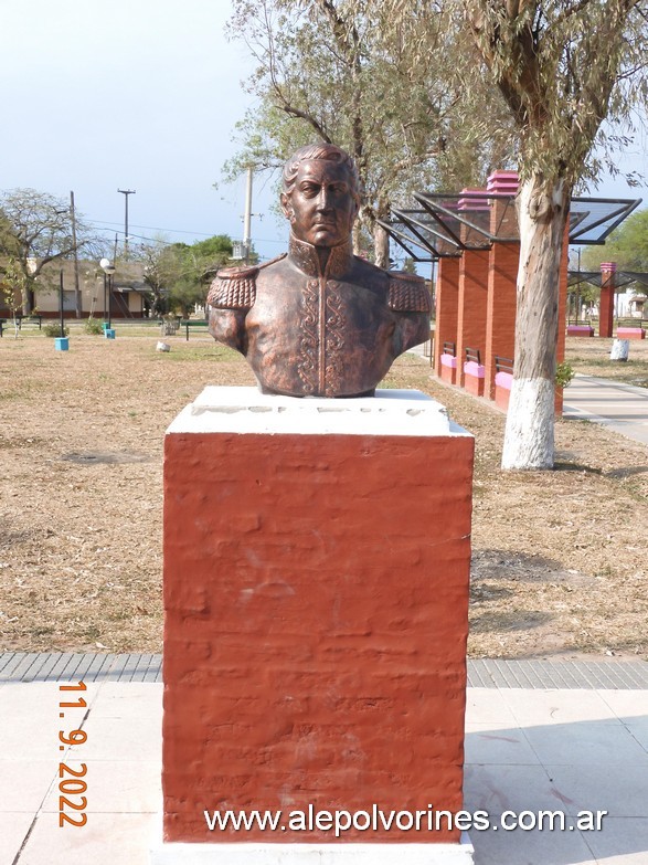 Foto: Palo Santo - Busto Gral San Martin - Palo Santo (Formosa), Argentina