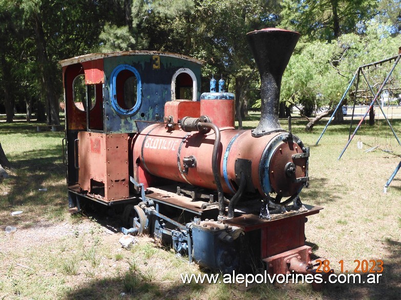 Foto: Colonia Valdense ROU - Locomotora Decauville - Colonia Valdense (Colonia), Uruguay