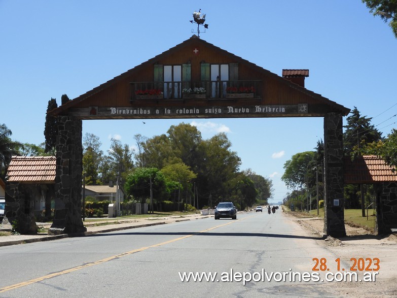 Foto: Nueva Helvecia ROU - Portico de Acceso - Colonia Suiza (Colonia), Uruguay