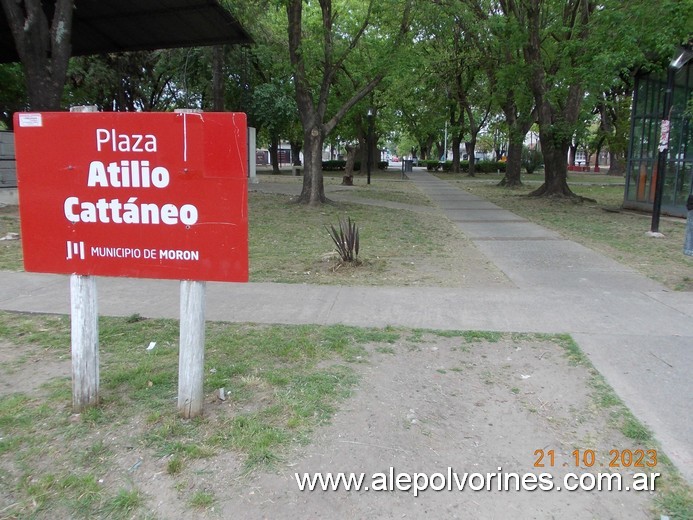 Foto: El Palomar - Plaza Atilio Cattaneo - El Palomar (Buenos Aires), Argentina