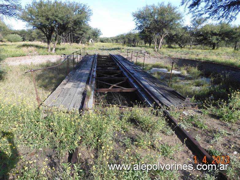 Foto: Estación Hucal - Mesa Giratoria - Hucal (La Pampa), Argentina