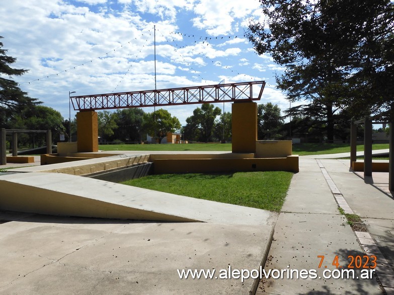 Foto: Cavanagh - Plaza San Martin - - Cavanagh (Córdoba), Argentina