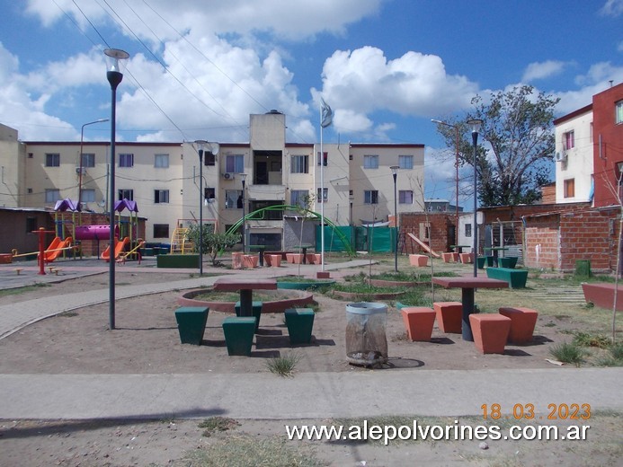 Foto: Caseros - Plaza Barrio Capitán Bermúdez - Caseros (Buenos Aires), Argentina