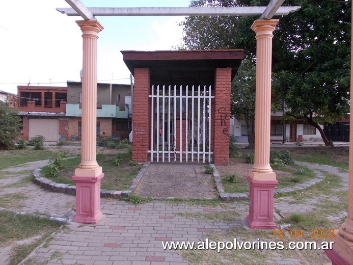 Foto: Caseros - Plazoleta Bario Presidente Derqui - Caseros (Buenos Aires), Argentina