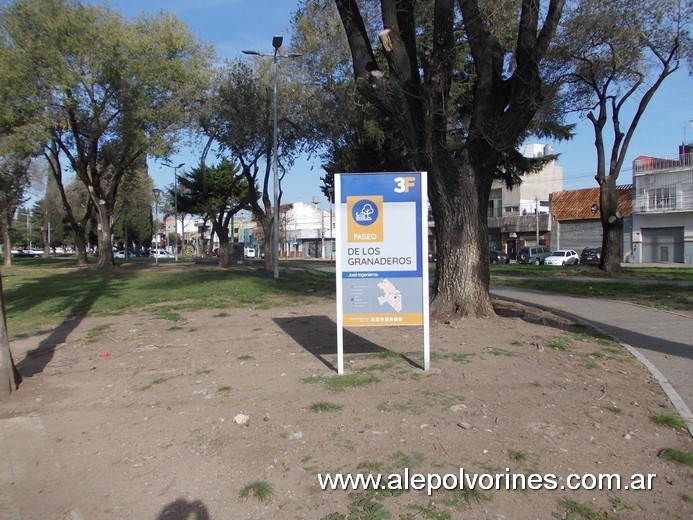 Foto: José Ingenieros - Paseo de los Granaderos - José Ingenieros (Buenos Aires), Argentina