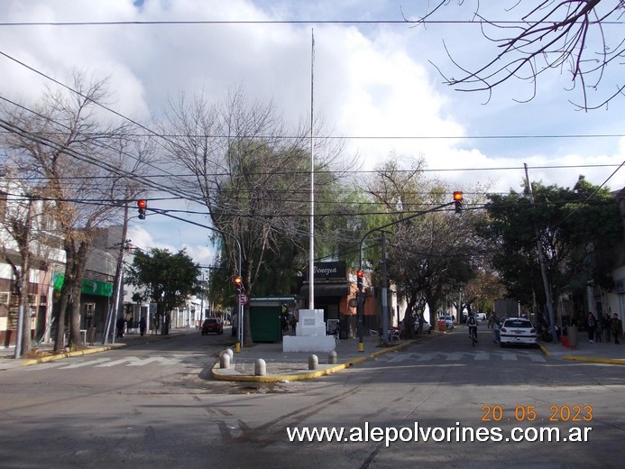 Foto: José Ingenieros - Plazoleta - José Ingenieros (Buenos Aires), Argentina