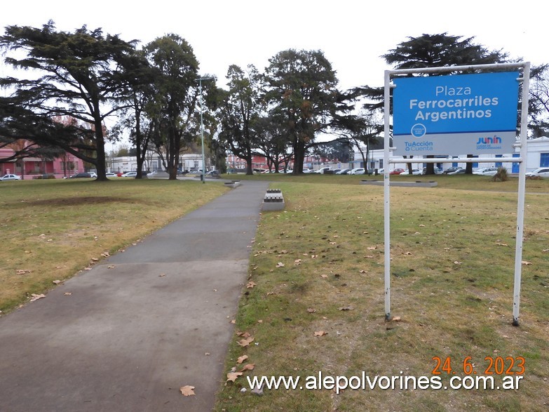 Foto: Junín - Plaza Ferrocarriles Argentinos - Junin (Buenos Aires), Argentina