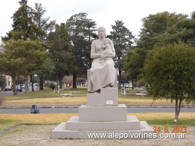 Foto: Junín - Monumento a la Madre - Junin (Buenos Aires), Argentina