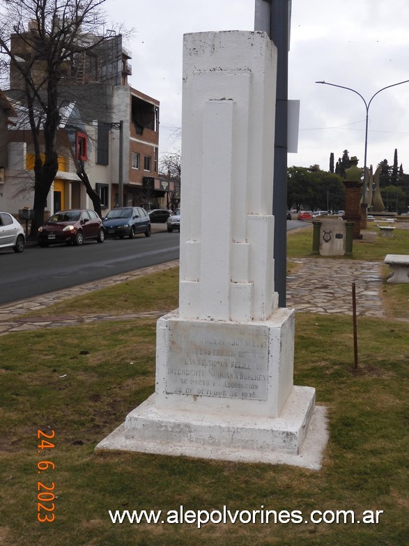 Foto: Junín - Monumento Compra de Tierras al FCCA - Junin (Buenos Aires), Argentina