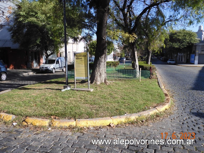 Foto: Flores CABA - Boulevard Bilbao - Flores (Buenos Aires), Argentina