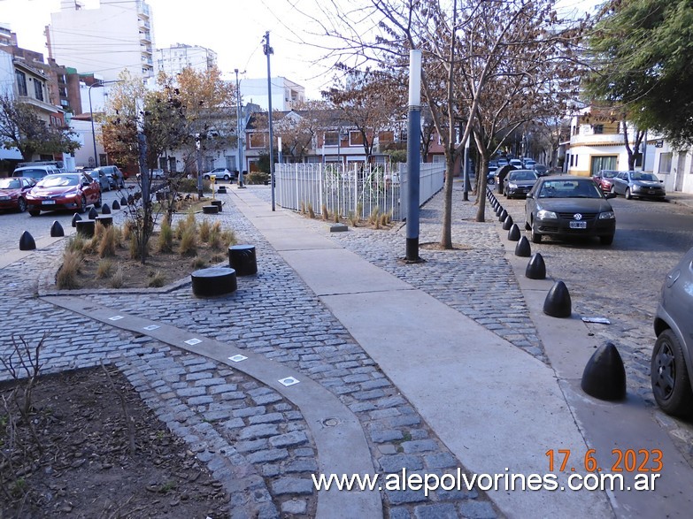 Foto: Flores CABA - Plazoleta Herminia Brumana - Flores (Buenos Aires), Argentina