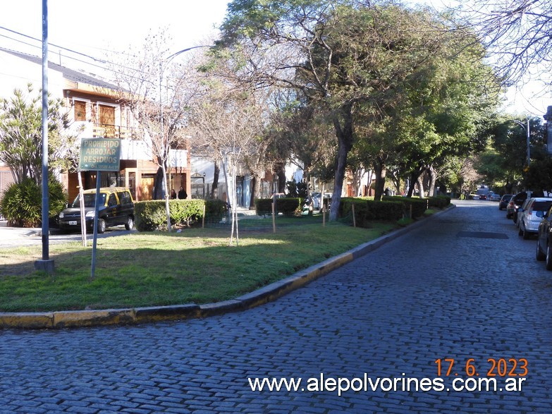 Foto: Flores CABA - Boulevard Bilbao - Flores (Buenos Aires), Argentina