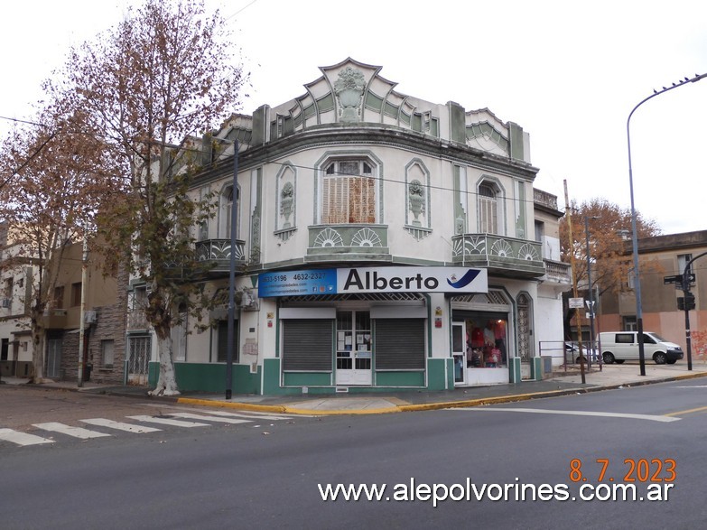 Foto: Flores CABA - Edificios Porteños - Flores (Buenos Aires), Argentina