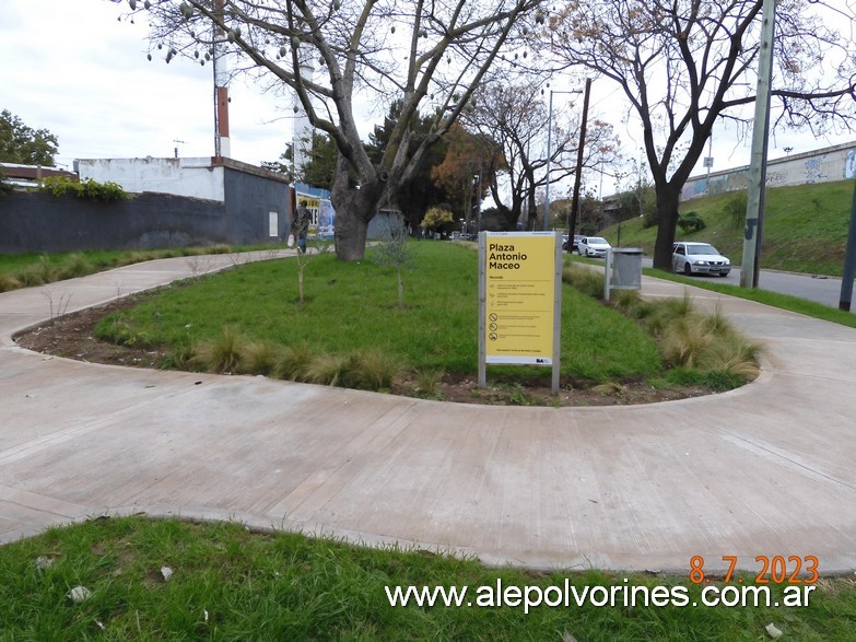 Foto: Flores CABA - Plaza Antonio Maceo - Flores (Buenos Aires), Argentina