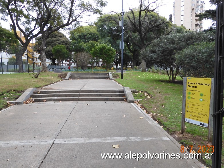 Foto: Flores CABA - Plaza Francisco Sicardi - Flores (Buenos Aires), Argentina