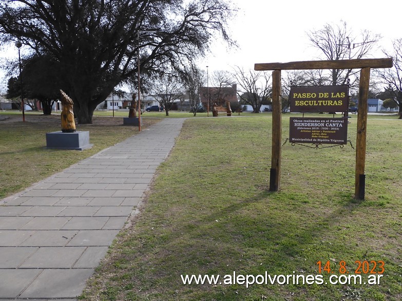 Foto: Henderson - Plaza Jose Manuel Estrada - Paseo de las Esculturas - Henderson (Buenos Aires), Argentina