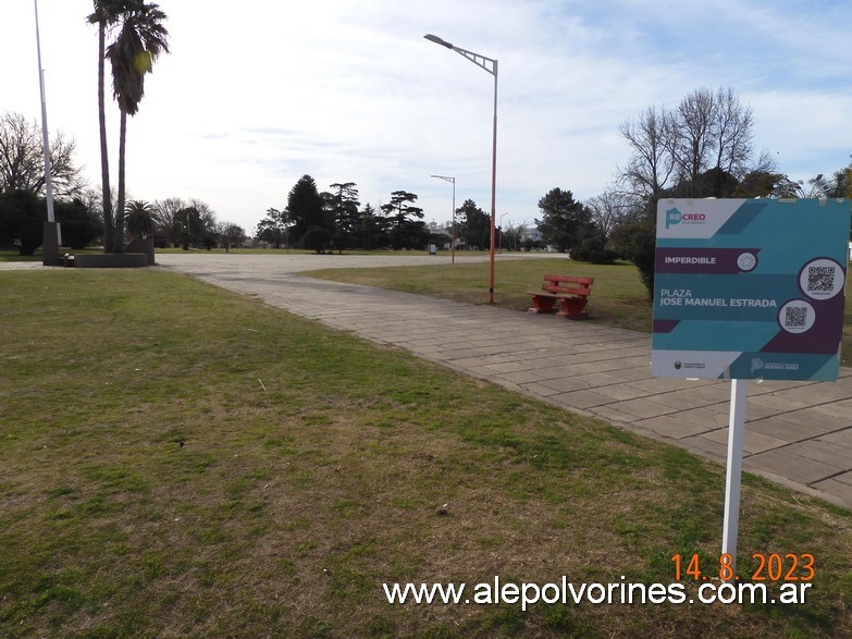 Foto: Henderson - Plaza Hipolito Yrigoyen - Henderson (Buenos Aires), Argentina