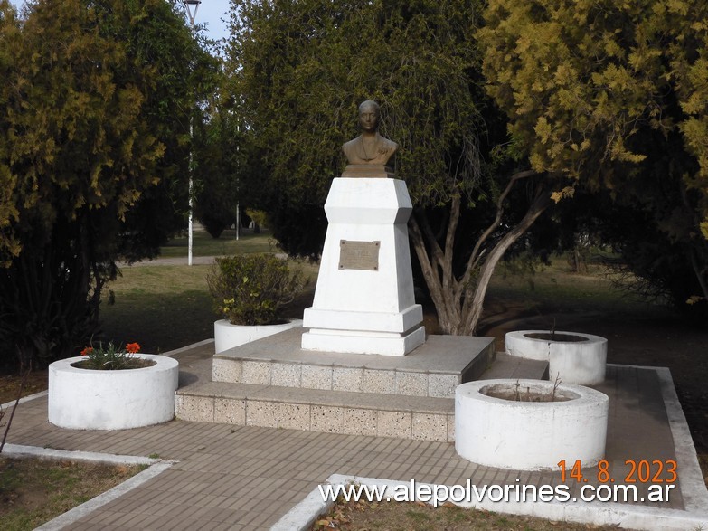 Foto: Henderson - Busto Eva Peron - Henderson (Buenos Aires), Argentina