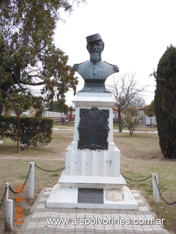 Foto: Guamini - Busto Marcelino Freyre - Guamini (Buenos Aires), Argentina