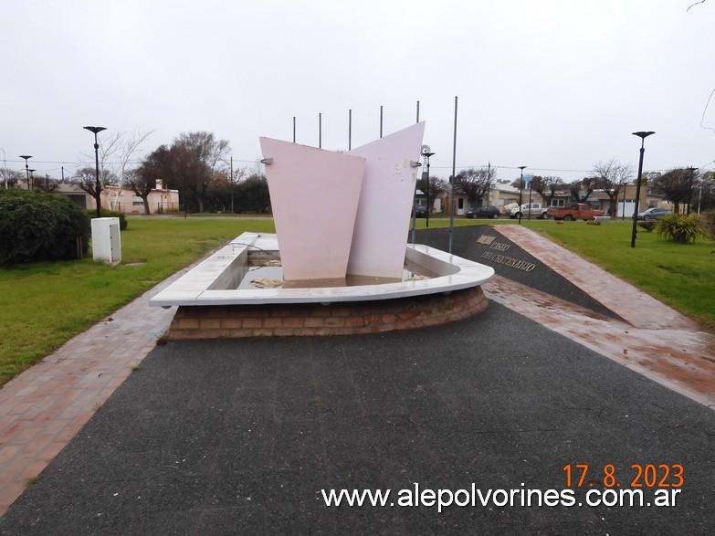 Foto: Tomas Anchorena - Plaza Héroes de Malvinas - Tomas Manuel Anchorena (La Pampa), Argentina