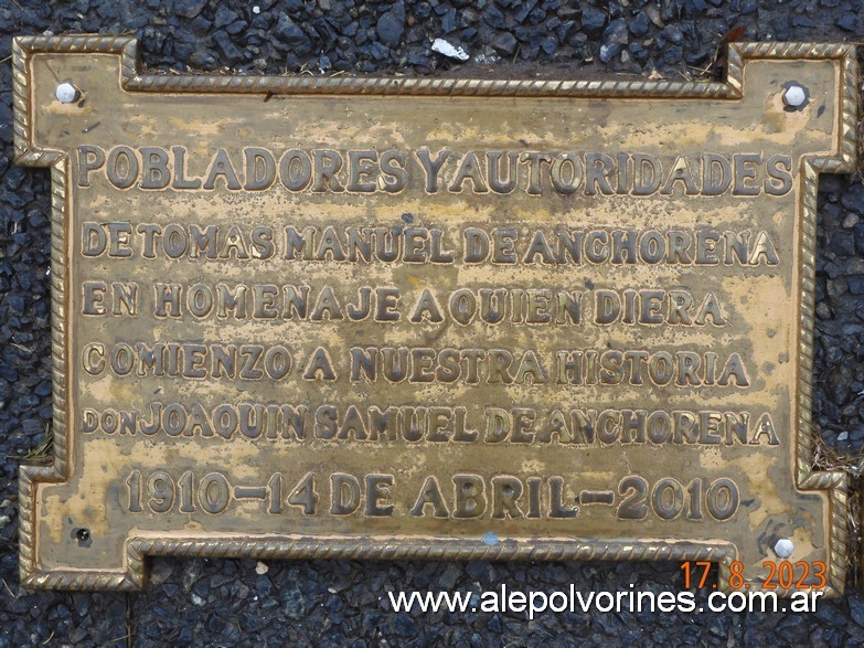 Foto: Tomas Anchorena - Plaza Héroes de Malvinas - Tomas Manuel Anchorena (La Pampa), Argentina