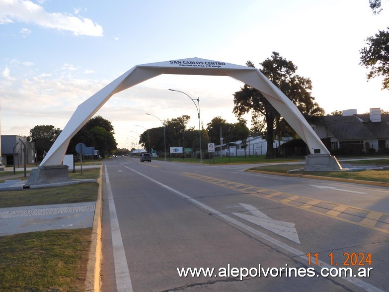 Foto: San Carlos Centro - Acceso - San Carlos Centro (Santa Fe), Argentina