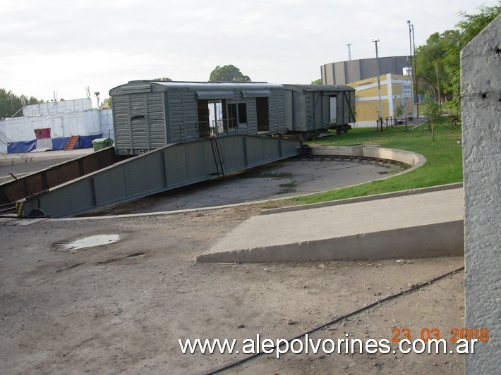 Foto: Estación San Juan FCAdN - Mesa Giratoria - San Juan, Argentina