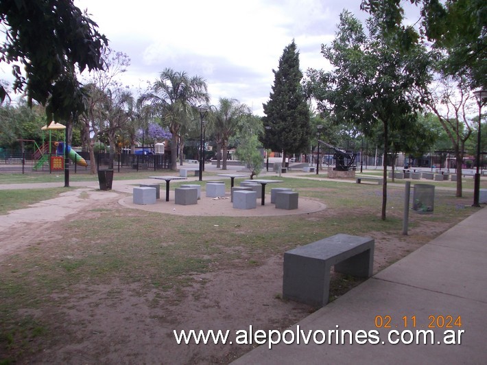 Foto: Grand Bourg - Plaza Belgrano - Grand Bourg (Buenos Aires), Argentina