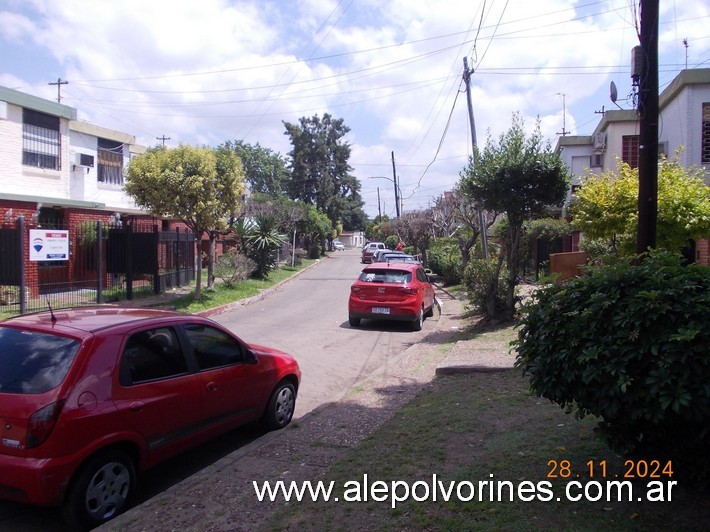 Foto: Moron - Barrio Parque Luz y Fuerza - Moron (Buenos Aires), Argentina