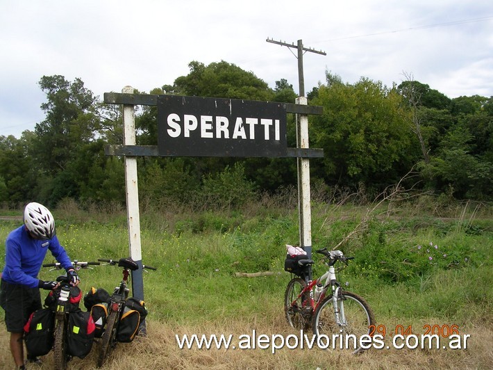 Foto: Estación Speratti - Villa Colon (Buenos Aires), Argentina