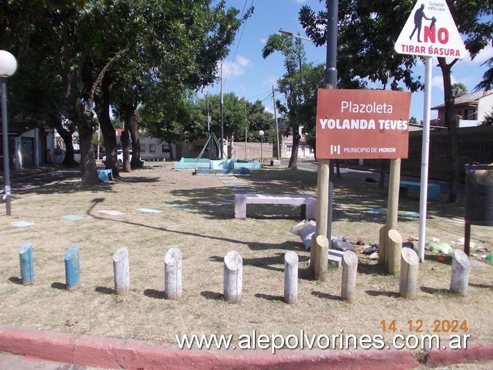 Foto: Castelar - Plazoleta Yolanda Teves - Castelar (Buenos Aires), Argentina