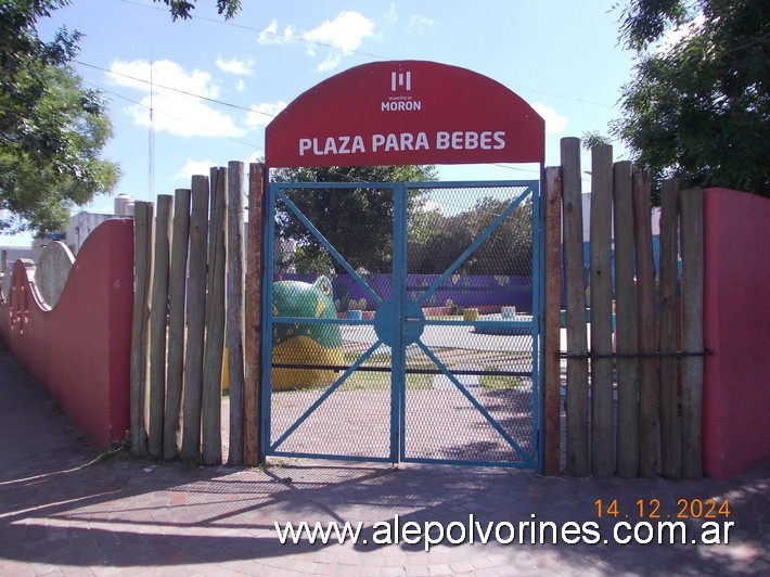 Foto: Castelar - Plaza para Bebes - Castelar (Buenos Aires), Argentina