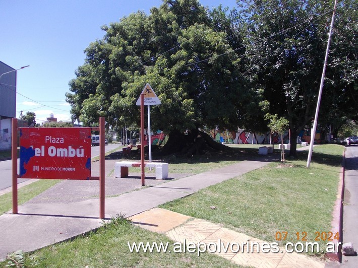 Foto: Moron - Plaza El Ombú - Moron (Buenos Aires), Argentina