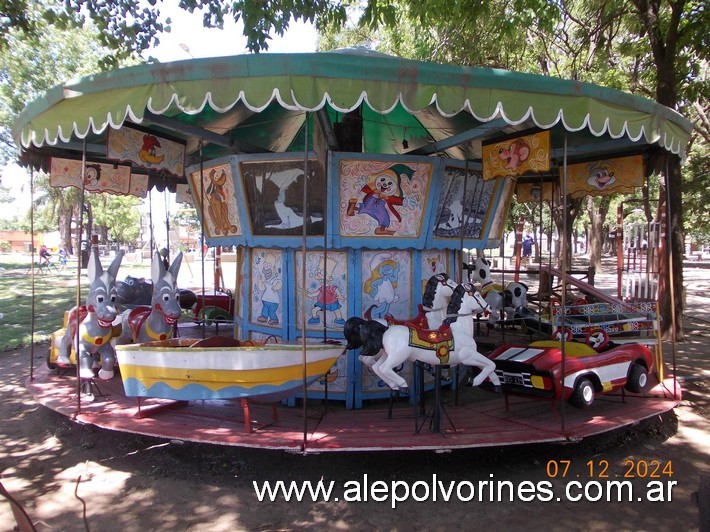 Foto: Moron - Plaza Manzanar - Calestia - Moron (Buenos Aires), Argentina