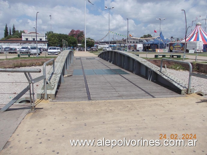 Foto: Estación Merlo - Mesa Giratoria - Merlo (Buenos Aires), Argentina